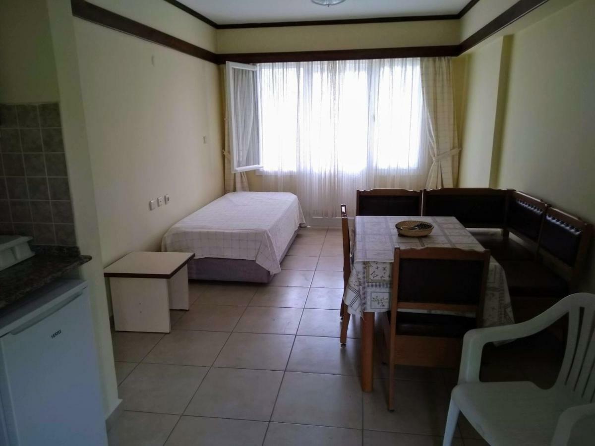 Oya Family Hotel apartamentowy Kusadası